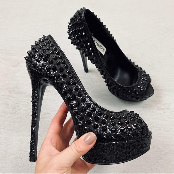 Steve Madden Shoes - Steve Madden Awwsome Black Glitter Platform Heels